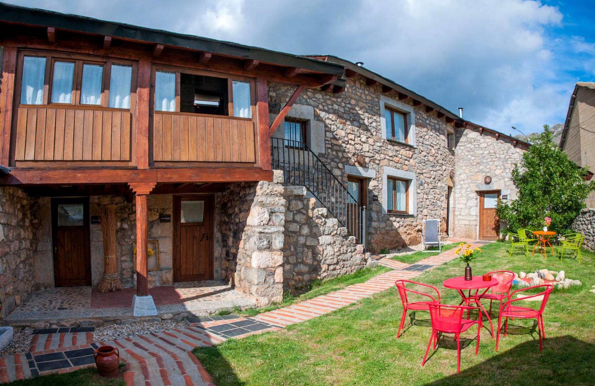 Casas Rurales Entre Babia Y La Luna Villafeliz Exteriér fotografie