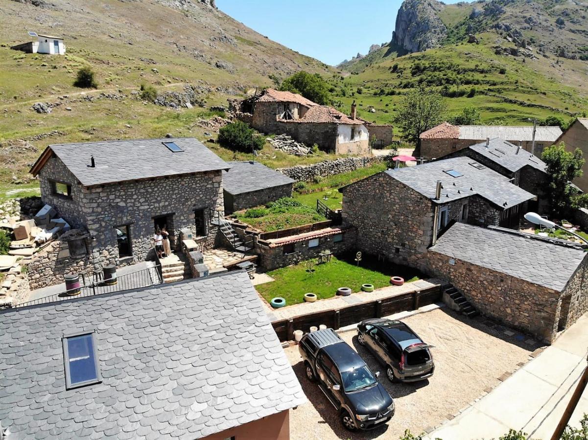 Casas Rurales Entre Babia Y La Luna Villafeliz Exteriér fotografie